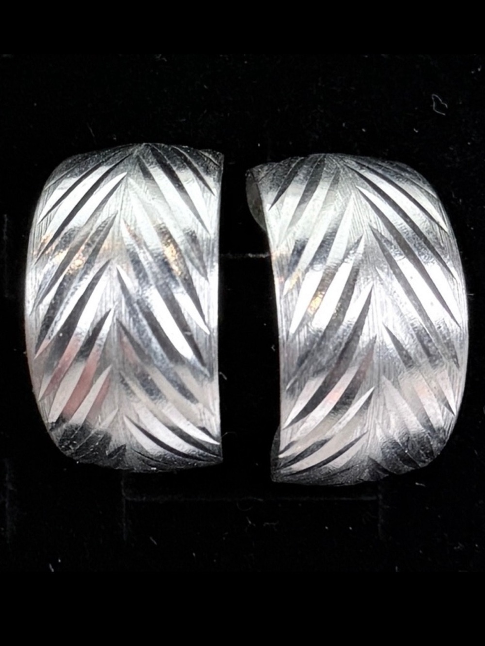 Vintage Silvertone Textured Wideband Hoop Pierced Earrings